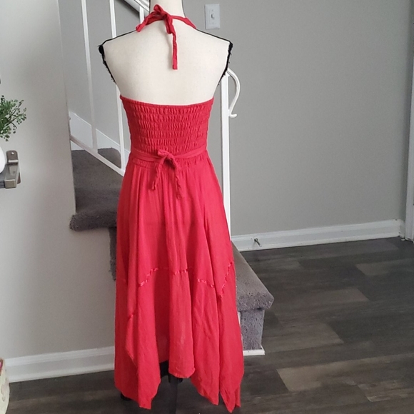 Elegant Red Halter Maxi Dress - Picture 3 of 6